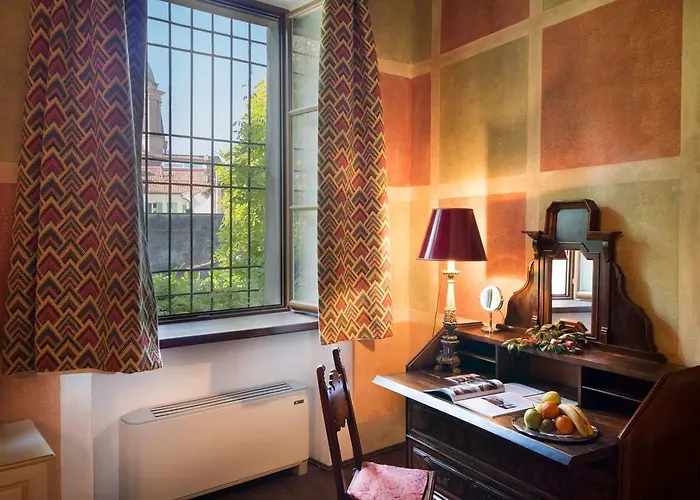 Palazzo Castiglioni Luxury Suite And Rooms